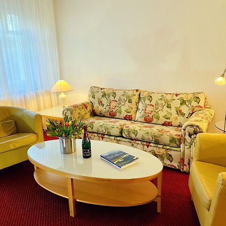 Haus Kastell - Suite Strandglueck Heringsdorf  Buitenkant foto